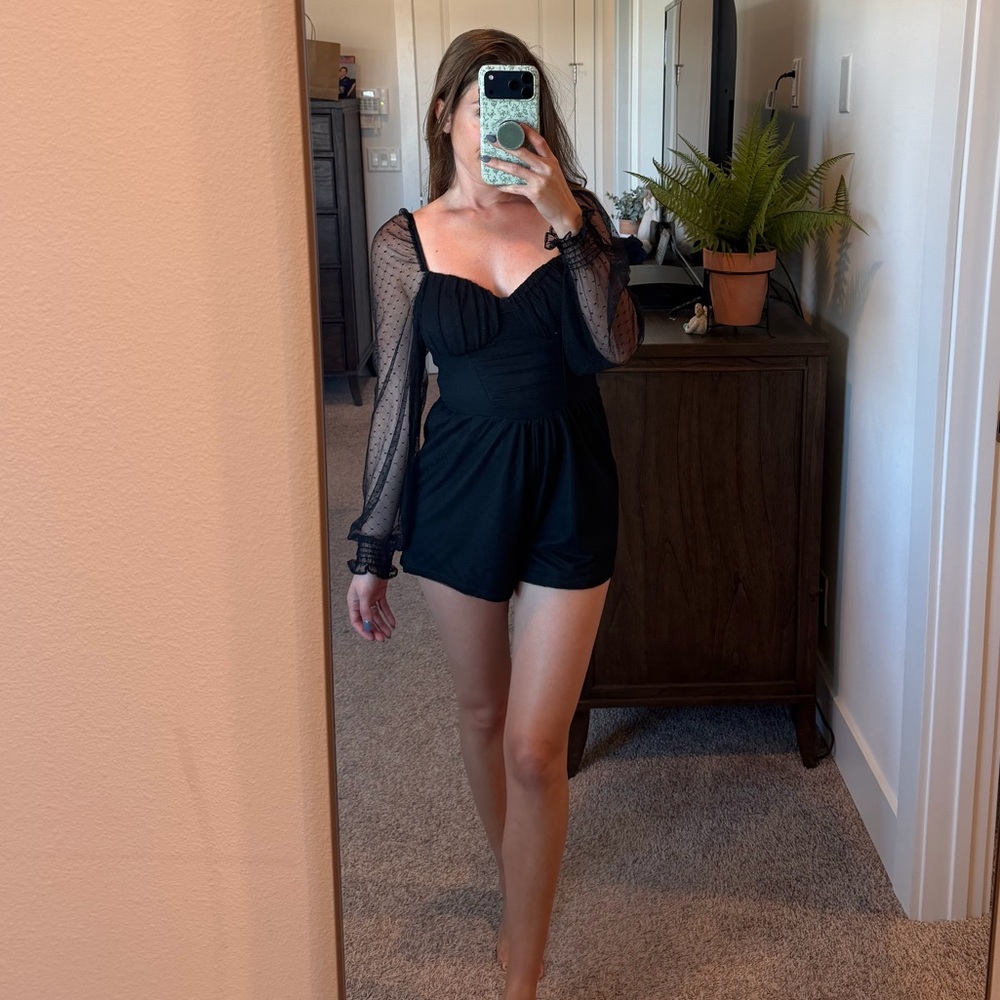 Lulu’s Black Long Sleeve Romper